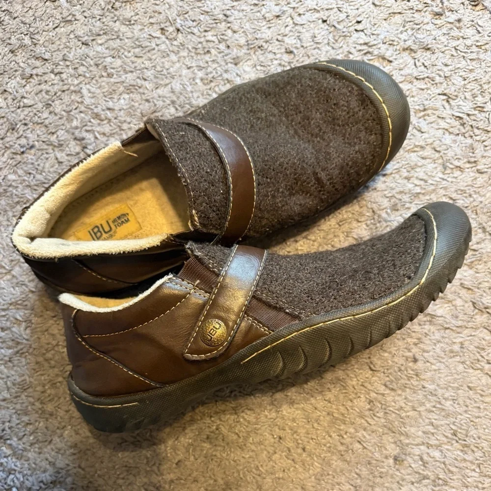 JBU Casual Outdoor Slip-Ons